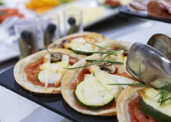 Petit Palace Arana Hotel 3*