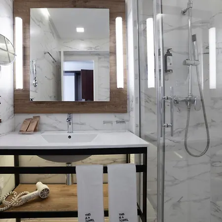 Petit Palace Arana Hotel 3*