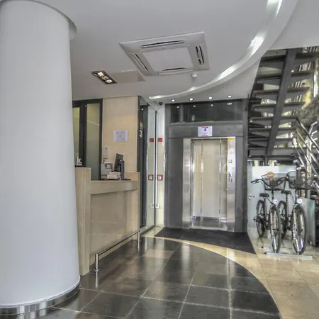 Hotell Petit Palace Arana Bilbao