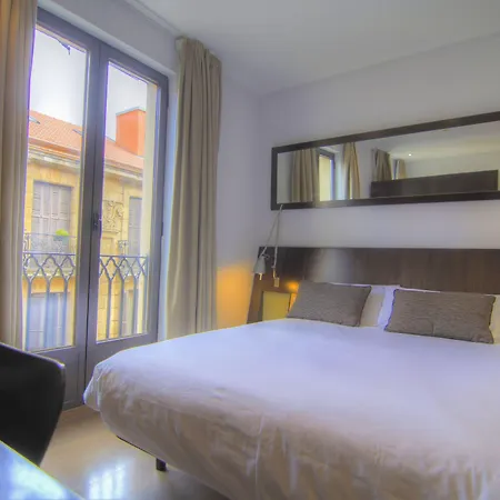 Hotell Petit Palace Arana