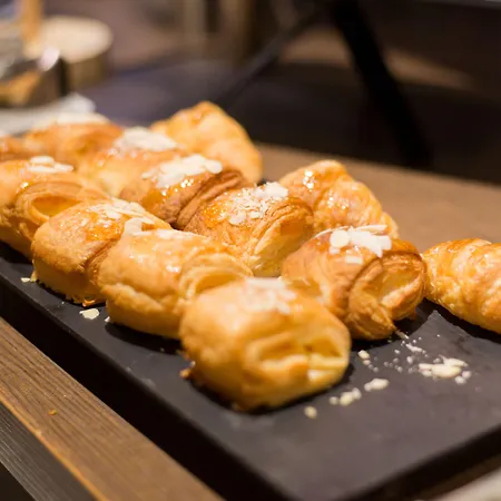 Petit Palace Arana Hotell