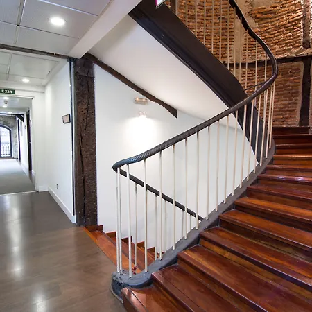Hotell Petit Palace Arana