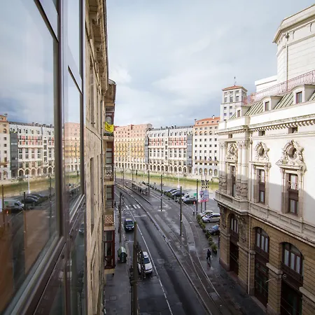 Petit Palace Arana Hotell 3*