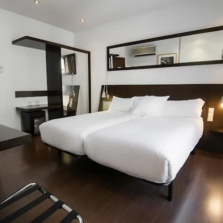 Petit Palace Arana 3*